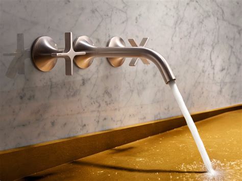shower faucet with wall bracket